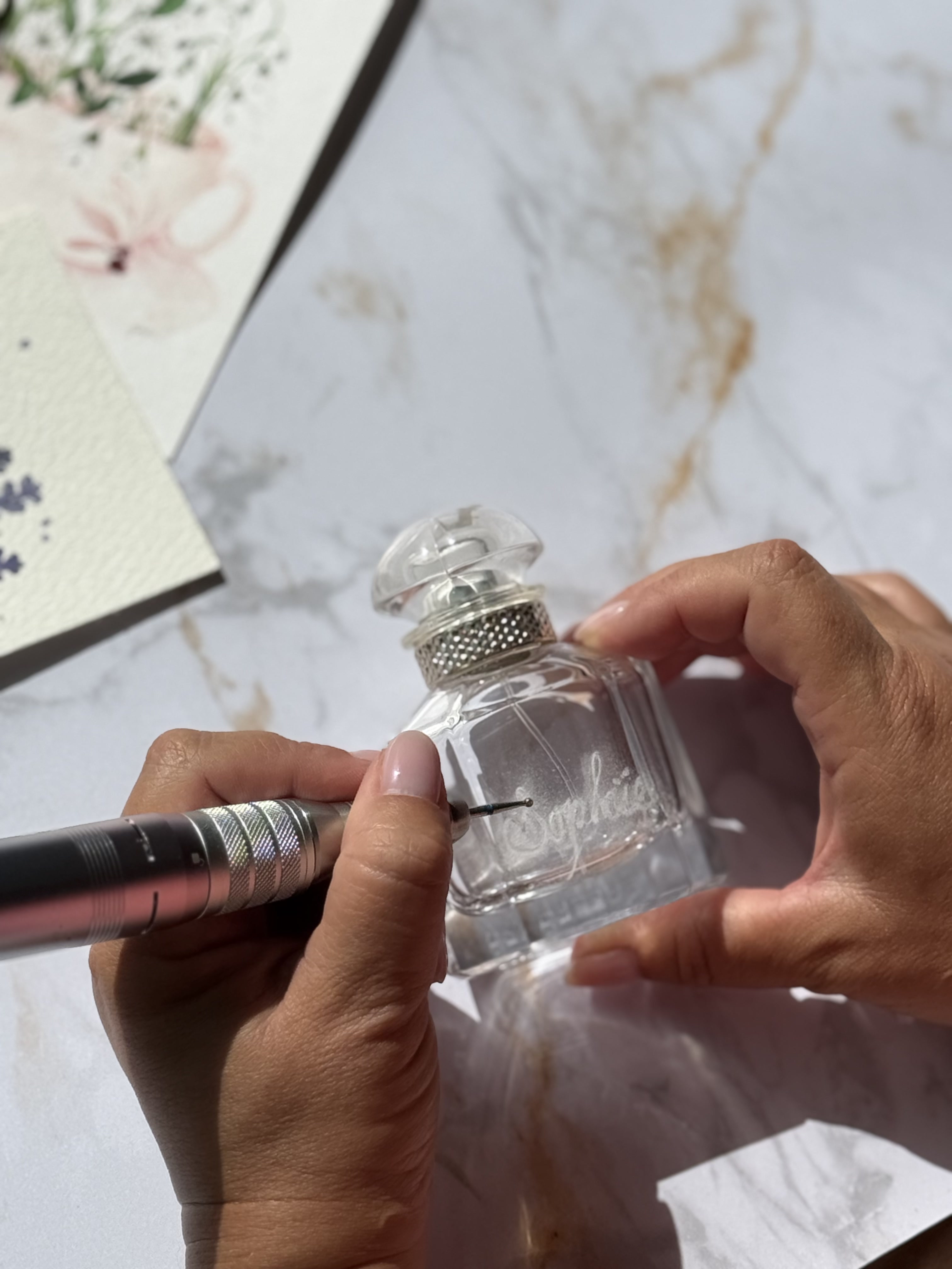 Gravure sur parfum