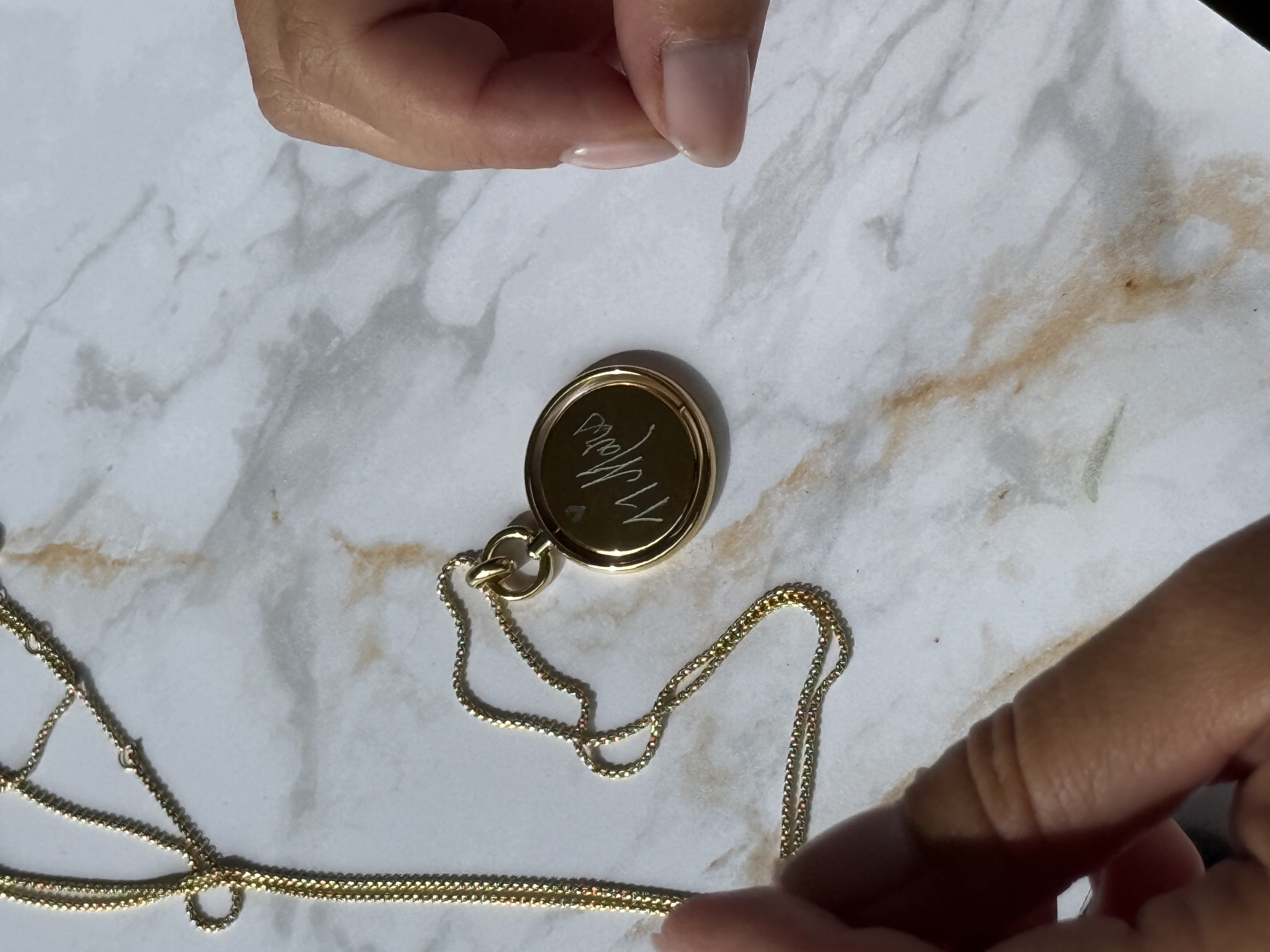 Gravure sur bijoux