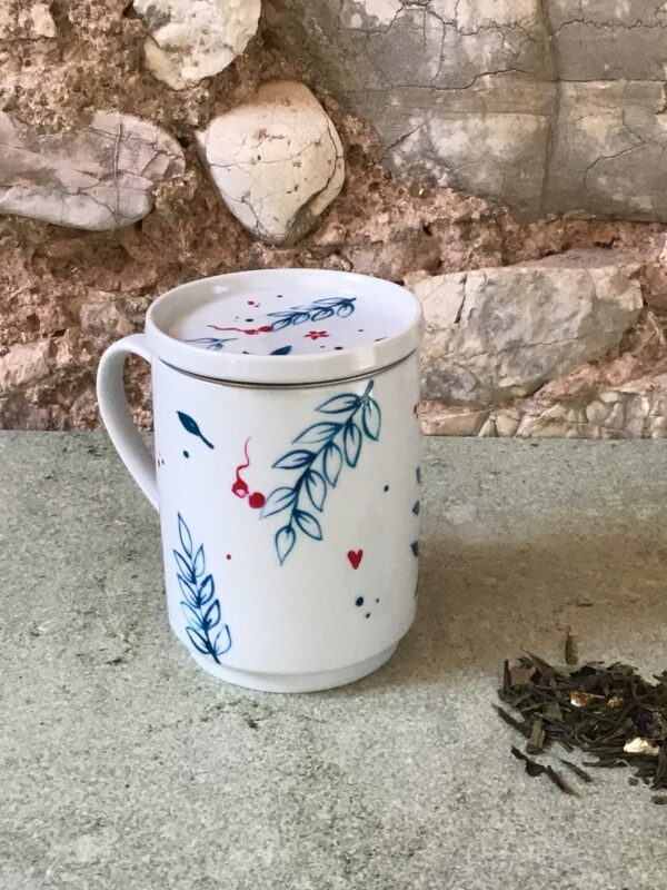 Tisanière thé infusions en porcelaine de limoges peinte à la main par jeym. Ventre drop collection bleue pour combat contre cancer. petit déjeuner cocooning