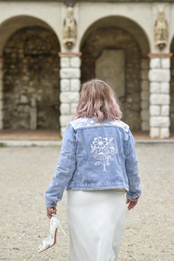 Blouson en jean - pour mariage - future mariée- personnalisable et peint à la main – Image 4