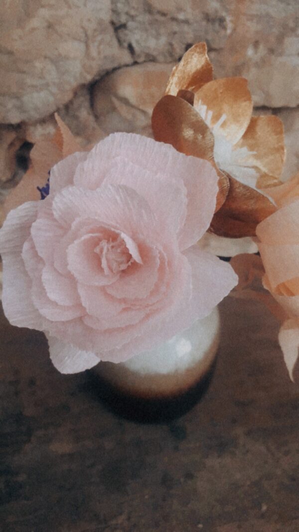 Atelier Fleur en papier réaliste