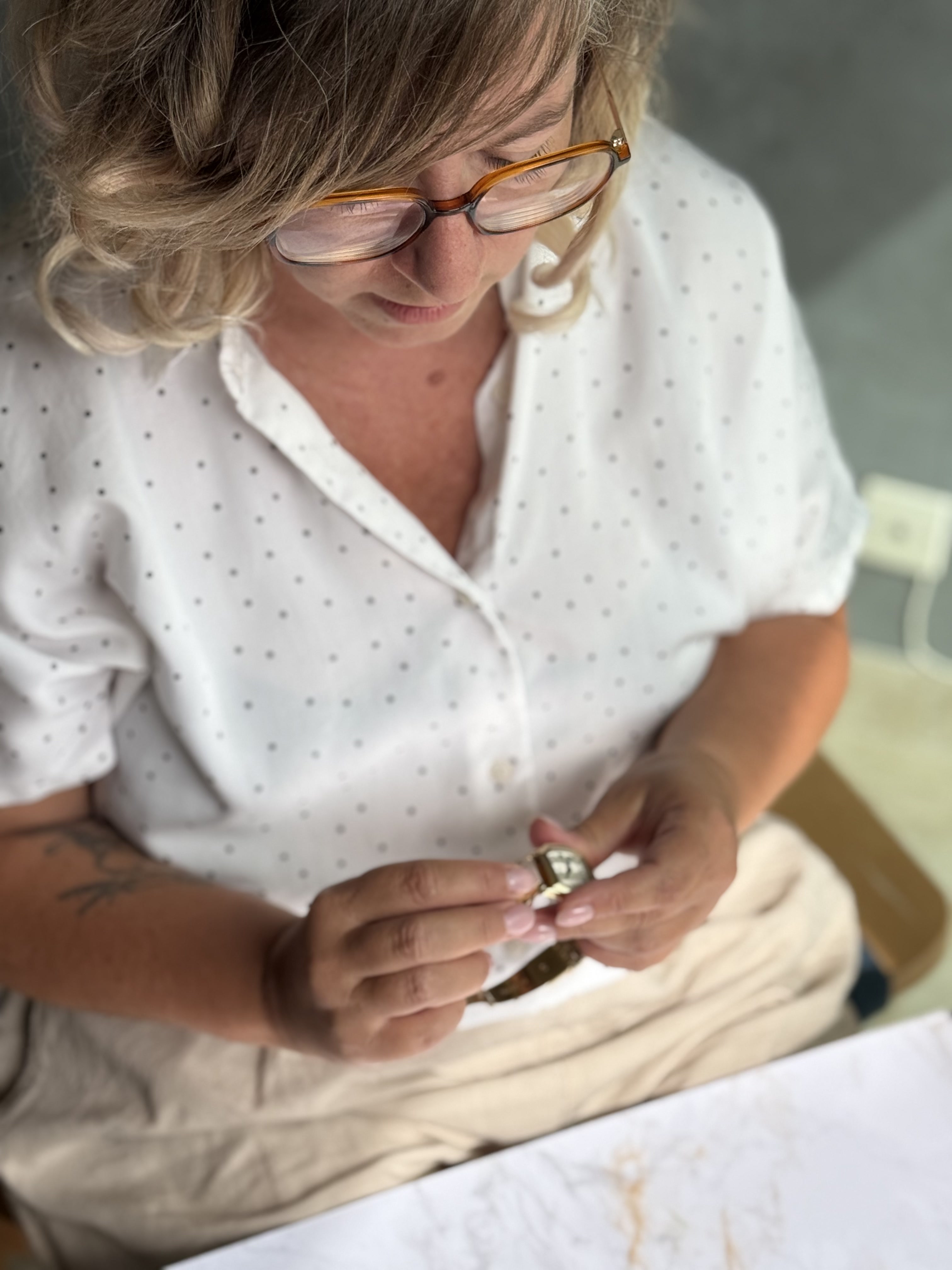 artiste graveur sur verre