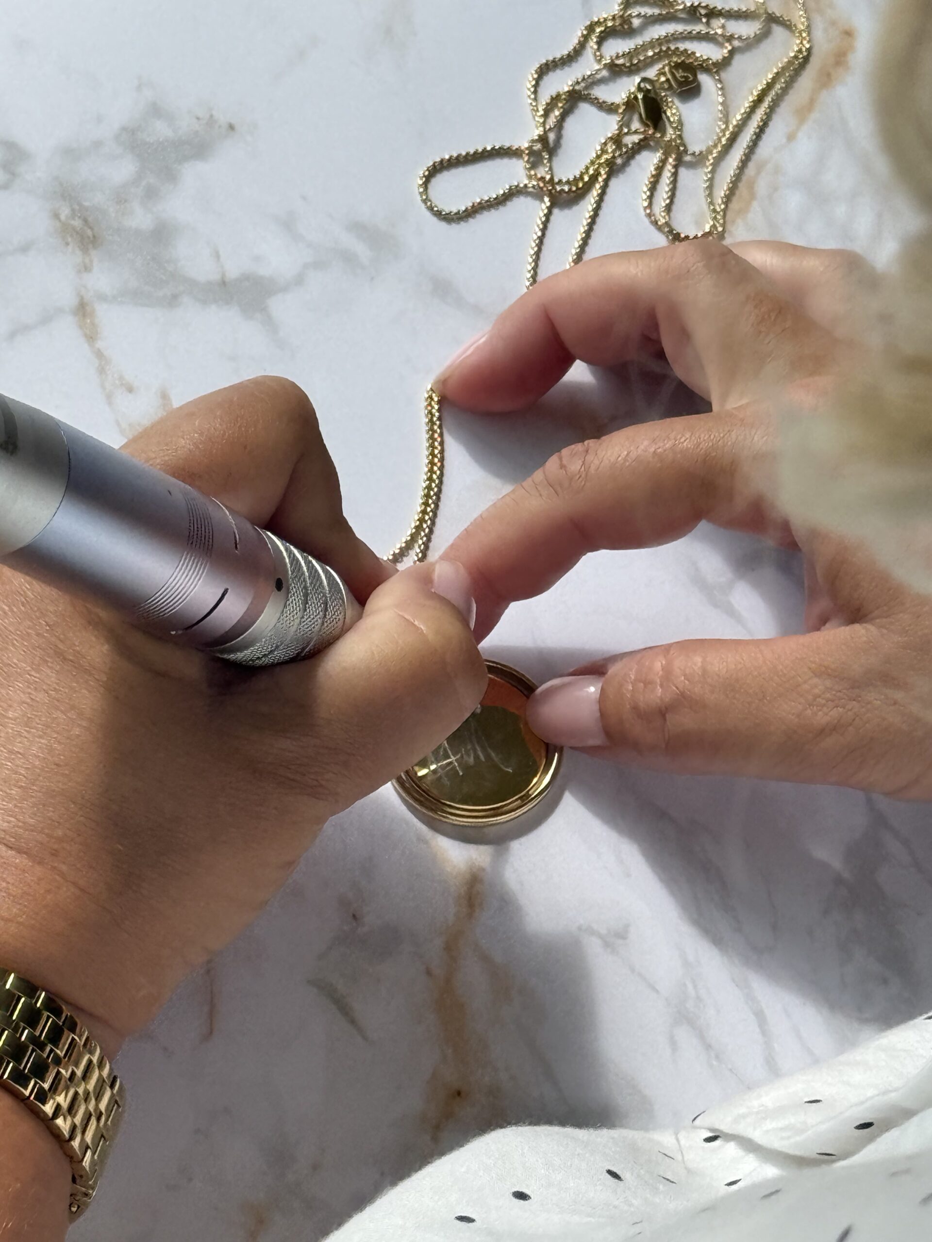 Gravure sur bijoux