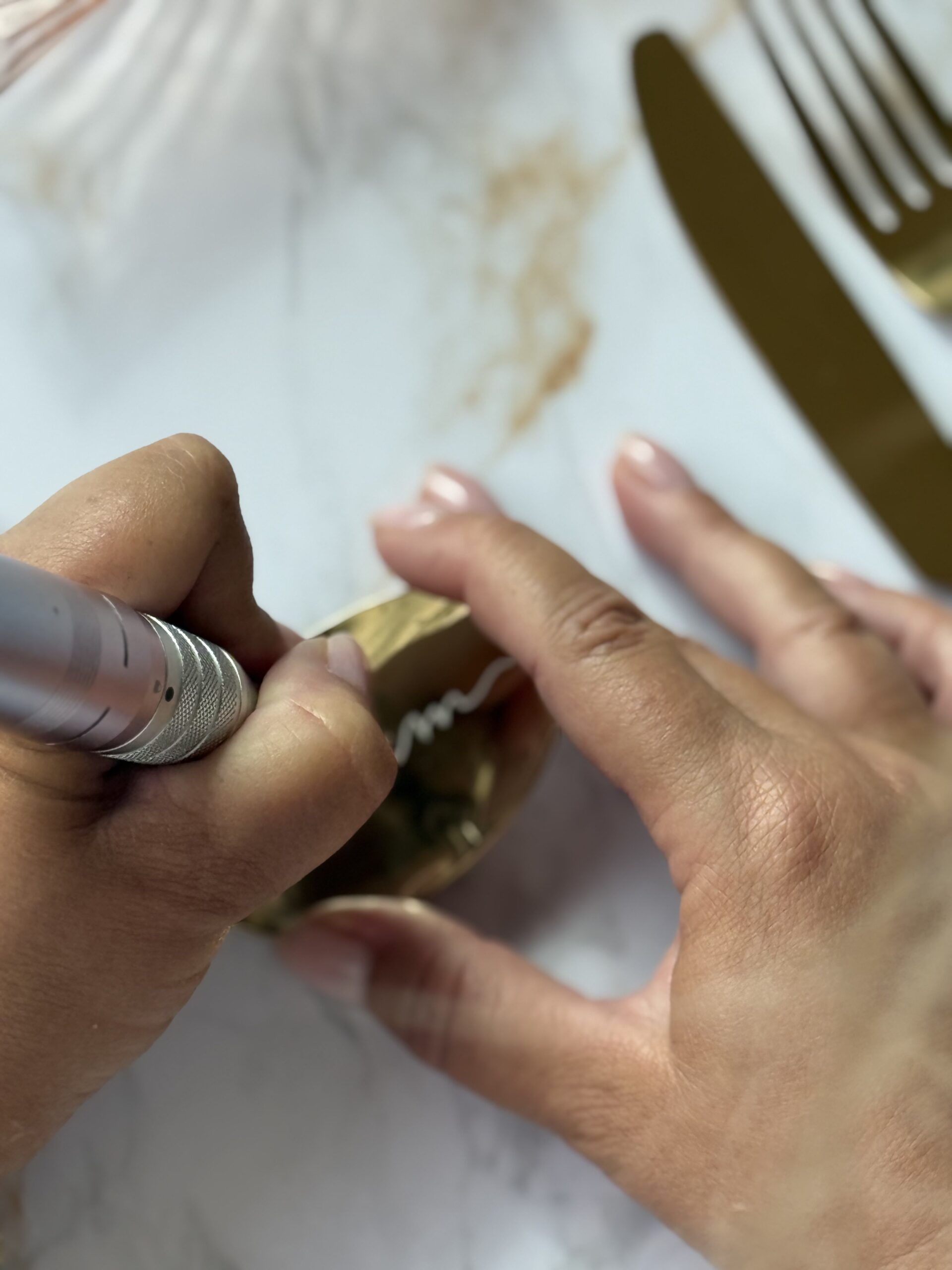 Gravure sur Couverts